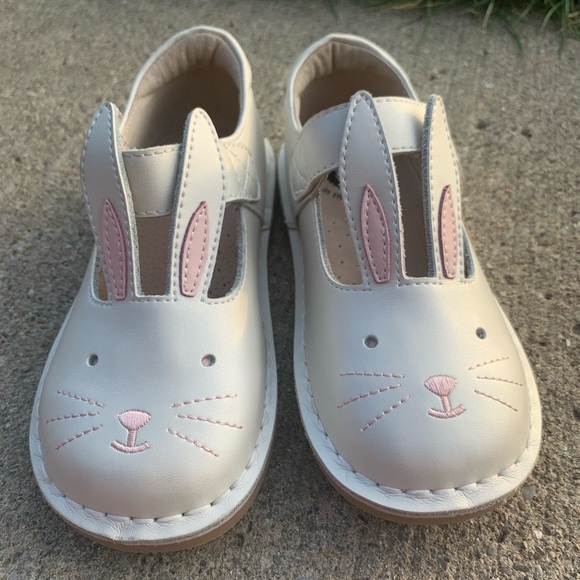 Livie & Luca Other - 🆕 Livie & Luca Molly Flat White Shoes SZ 11